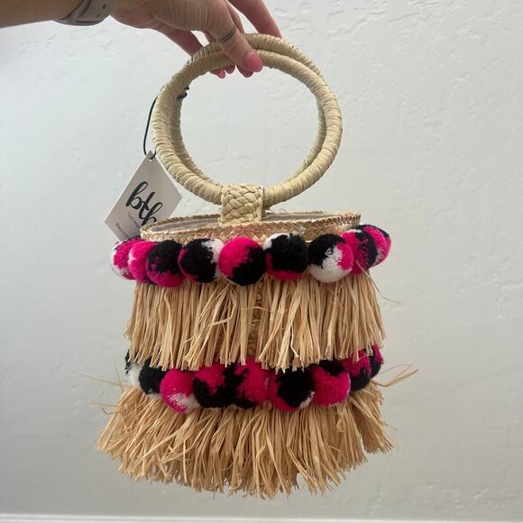 NWT $155 BTB LA Liv Round Raffia Straw Bucket Bag - Picture 6 of 8